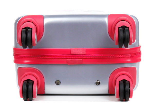 Vier zwenkwieltjes onderop