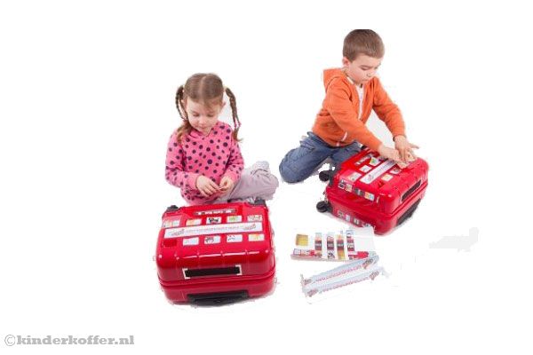 Plak zelf de stickers op je koffer.