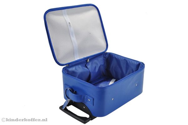 Ruimte voldoende voor speelgoed en kleding.