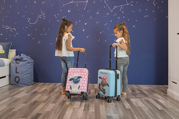 Fayenne (6 jr, 1.17 m) & Avalon (4 jr, 1.00 m).